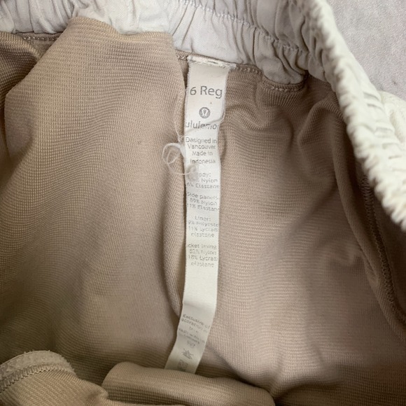 Lululemon Hotty Hot II Short Women 6 2.5" Pull On Gym Yoga Athleisure Lined - Picture 2 of 7